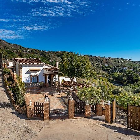 Amazing Home In Frigiliana With Kitchen Extérieur photo