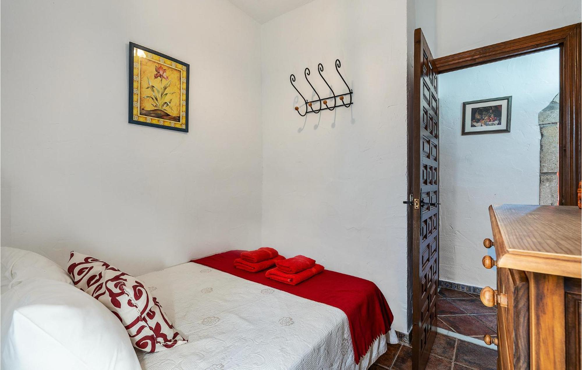 Amazing Home In Frigiliana With Kitchen Extérieur photo