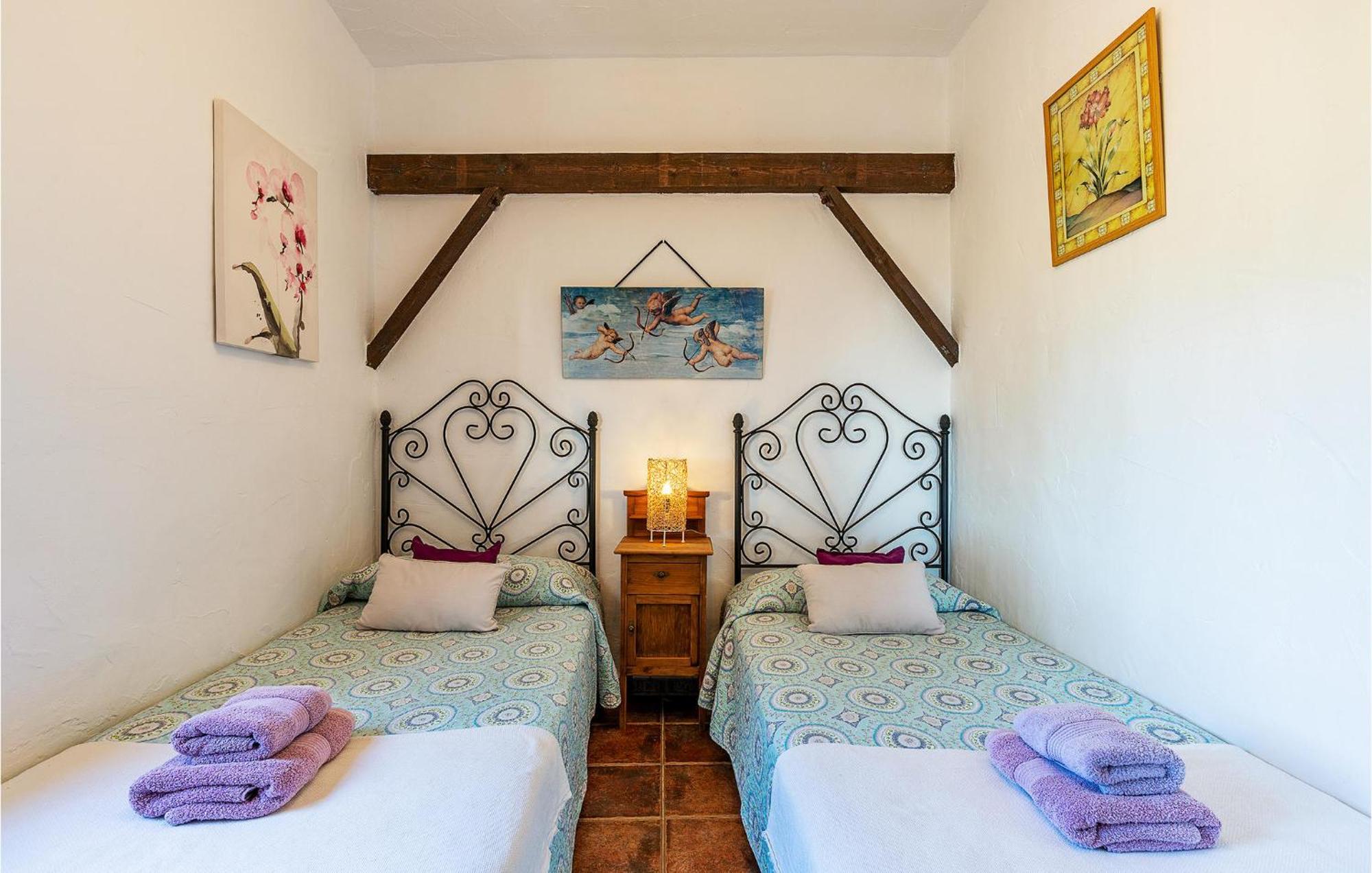 Amazing Home In Frigiliana With Kitchen Extérieur photo