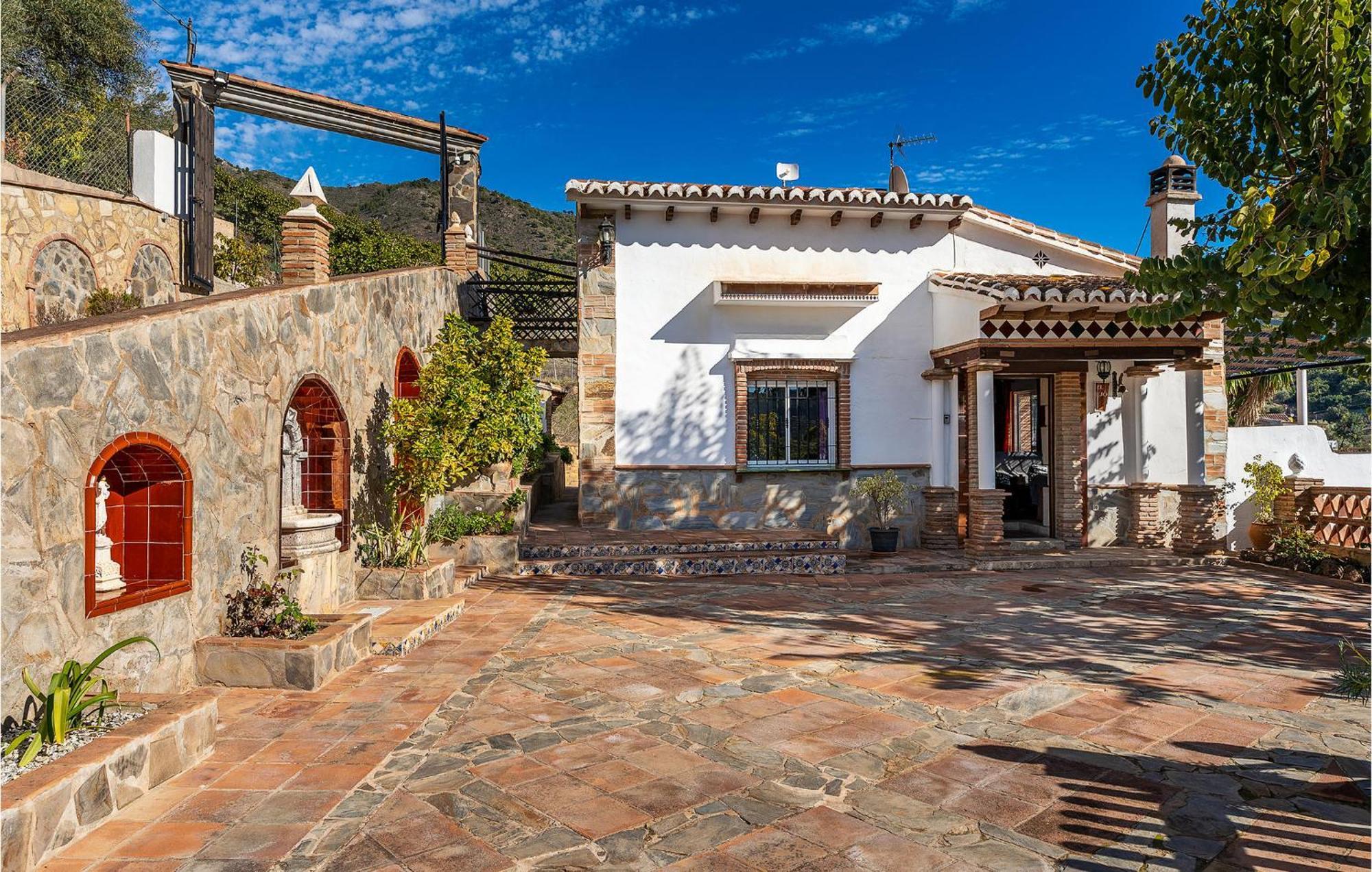 Amazing Home In Frigiliana With Kitchen Extérieur photo