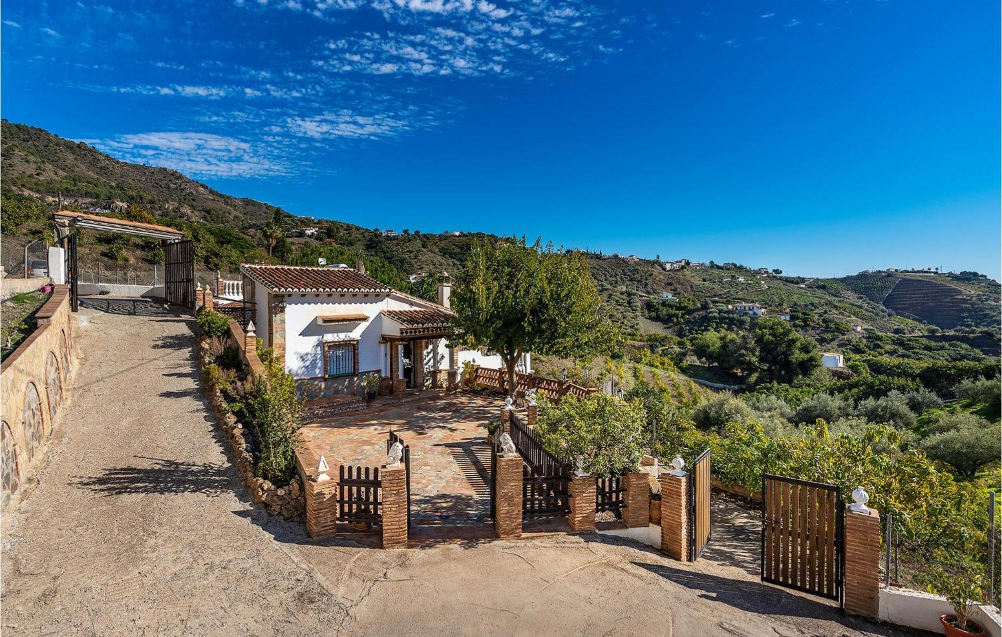 Amazing Home In Frigiliana With Kitchen Extérieur photo