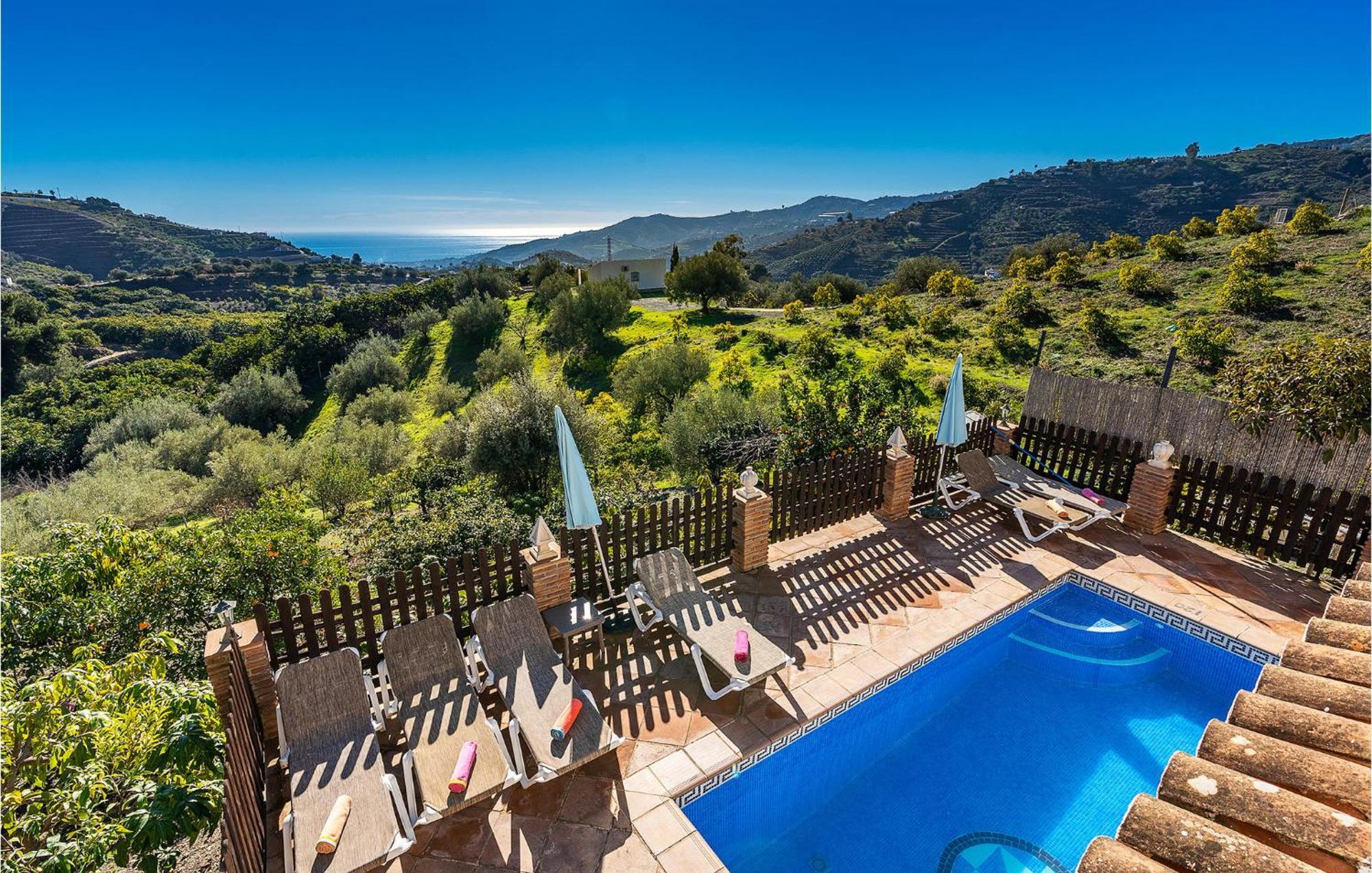 Amazing Home In Frigiliana With Kitchen Extérieur photo
