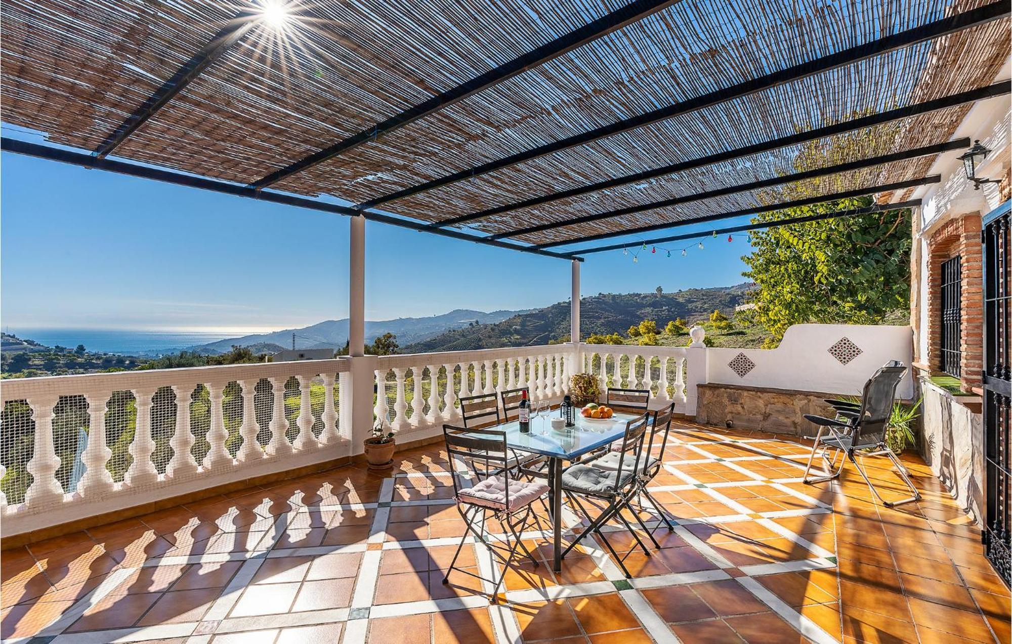 Amazing Home In Frigiliana With Kitchen Extérieur photo