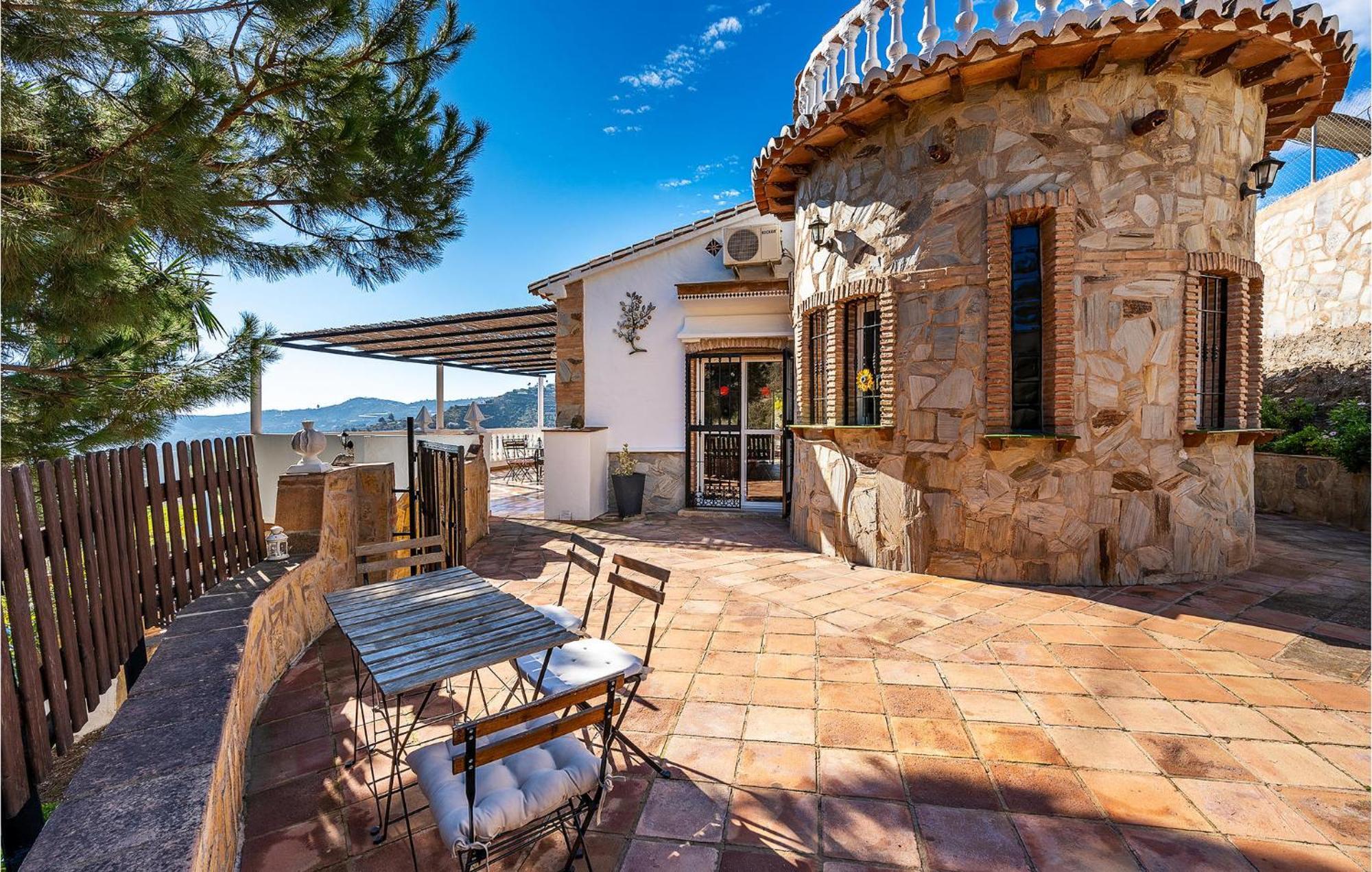 Amazing Home In Frigiliana With Kitchen Extérieur photo