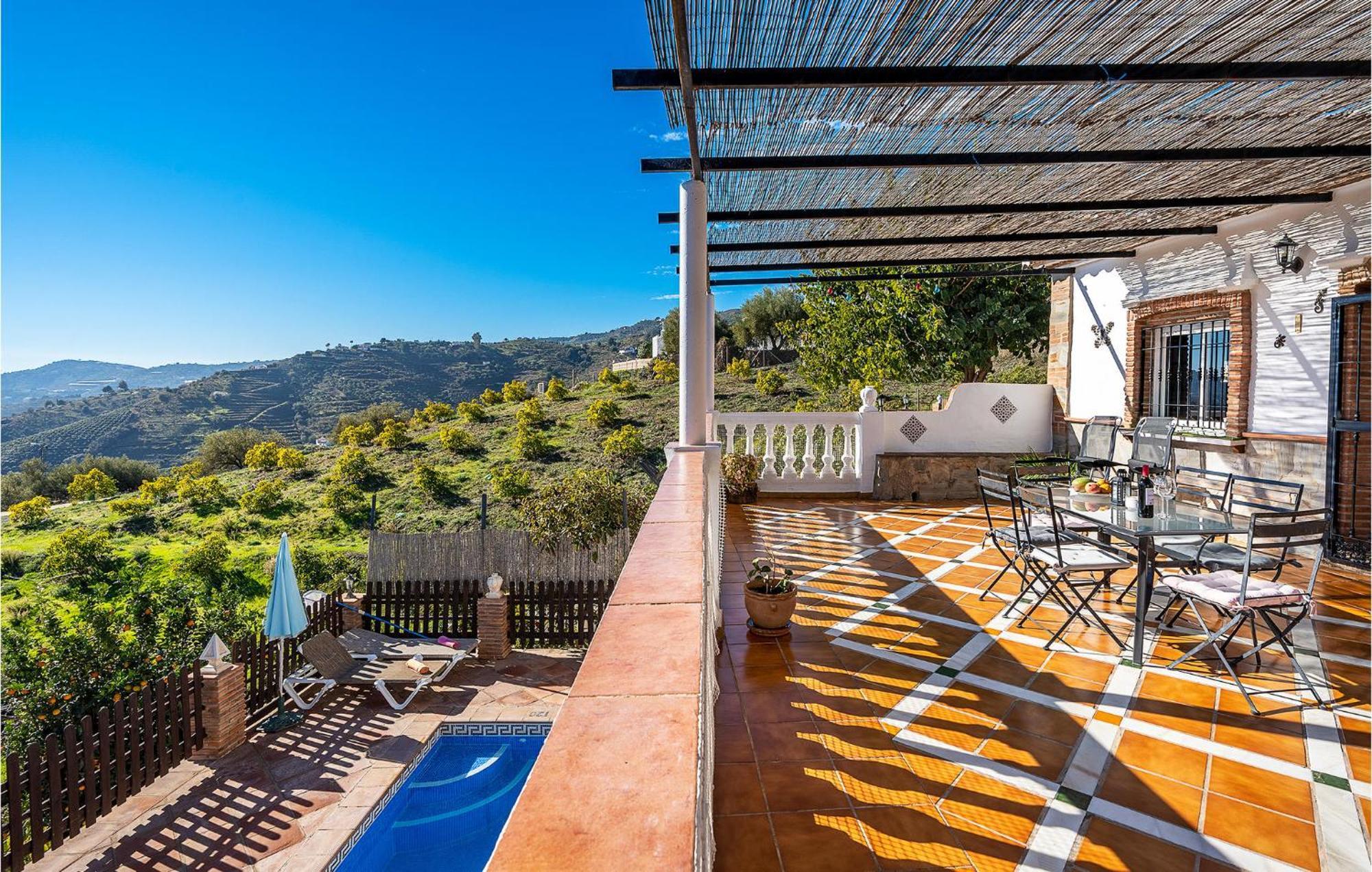 Amazing Home In Frigiliana With Kitchen Extérieur photo