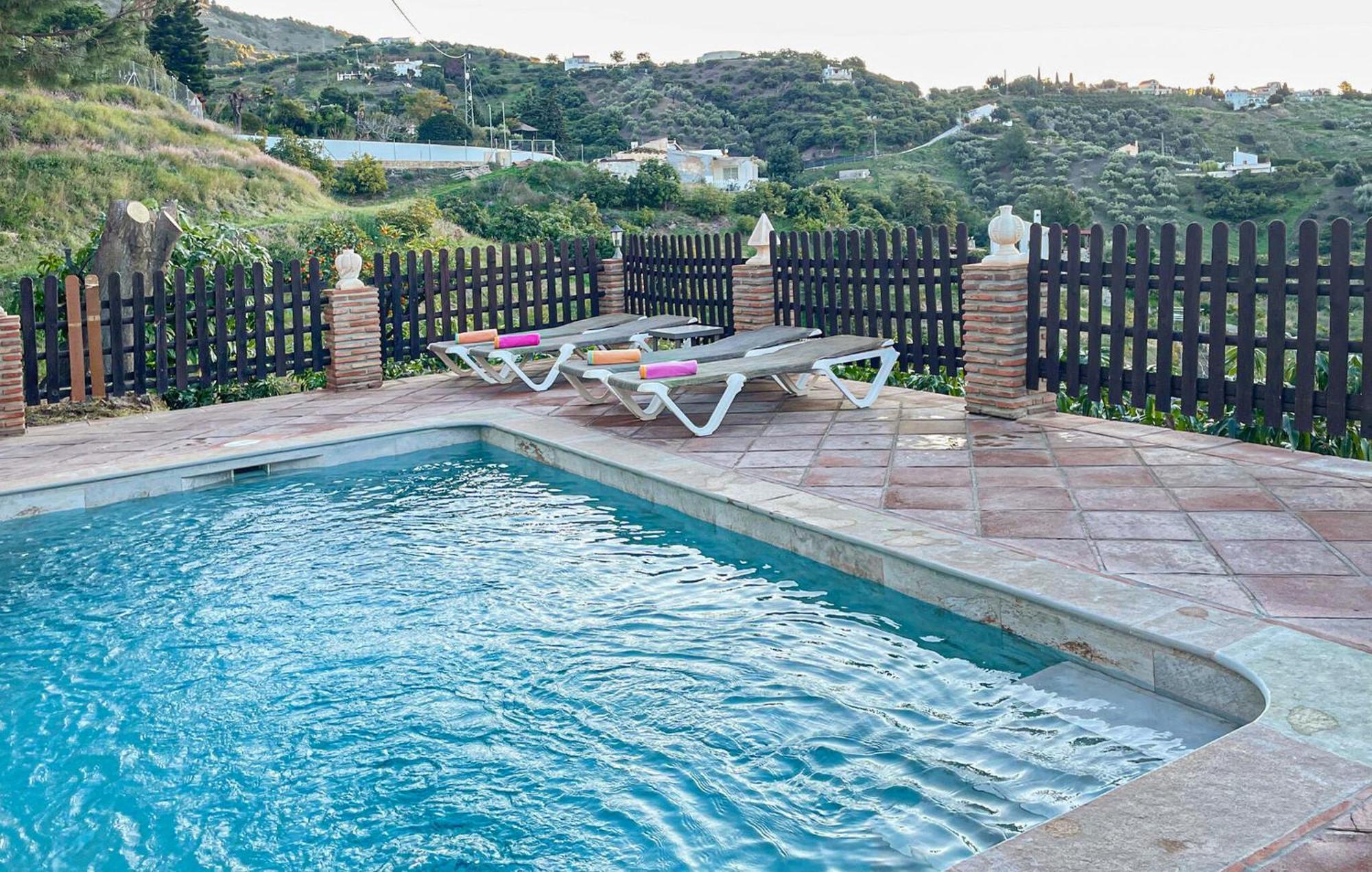 Amazing Home In Frigiliana With Kitchen Extérieur photo